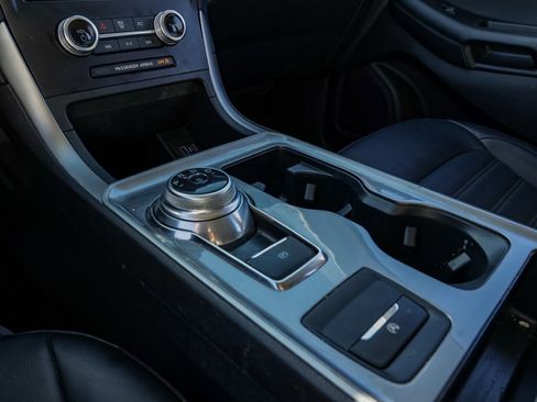 Used 2024 Ford Edge SEL image 30