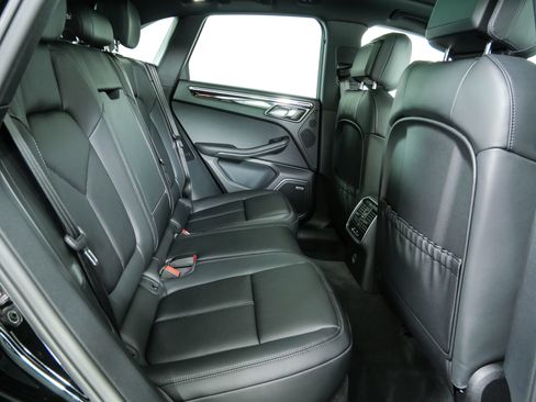 New 2026 Porsche Macan AWD/4WD image 24