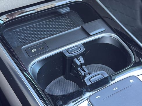 Certified 2020 Mercedes-Benz GLB 250 image 41