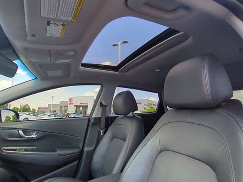 Used 2022 Hyundai Kona Limited w/ Cargo Package AWD/4WD image 10