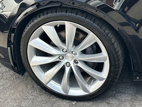 Used 2016 Tesla Model X 75D AWD/4WD image 11