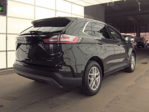 Used 2024 Ford Edge SEL w/ Convenience Package AWD/4WD image 6