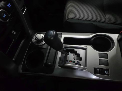 Used 2018 Toyota 4Runner SR5 w/ Wilderness Package image 25