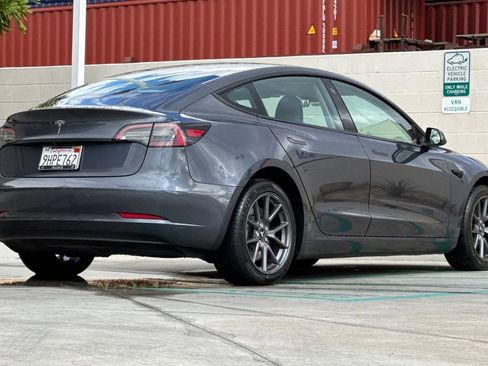 Used 2023 Tesla Model 3 Standard Range RWD image 7