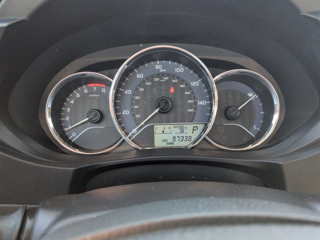 Used 2015 Toyota Corolla L FWD image 15