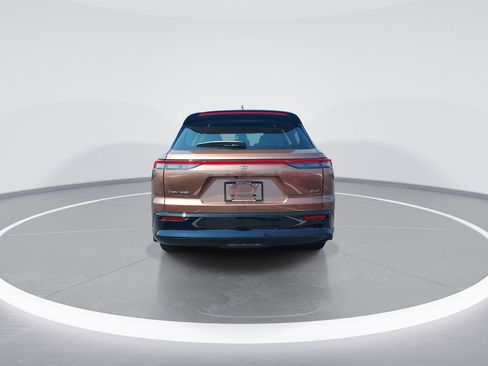 Used 2025 Toyota Crown Signia image 7