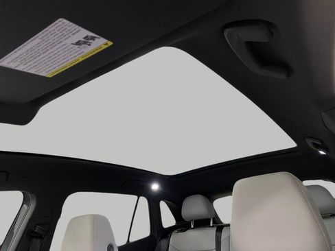 New 2025 Volkswagen ID.4 Pro S image 29