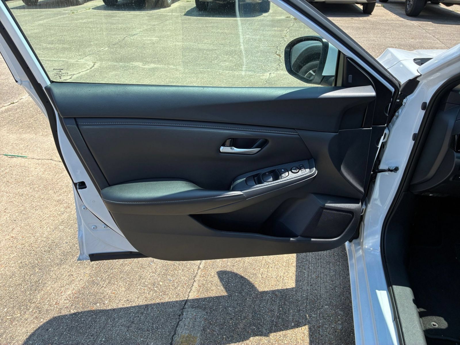 Used 2025 Nissan Sentra SV FWD image 18