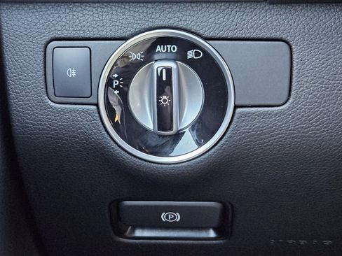 Used 2019 Mercedes-Benz GLE 400 4MATIC image 23