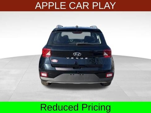 Used 2024 Hyundai Venue SEL image 6