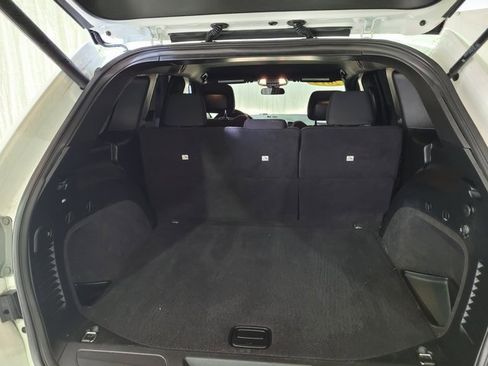 Used 2019 Jeep Grand Cherokee Laredo w/ Security & Convenience Group image 47