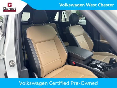 Certified 2023 Volkswagen Atlas Cross Sport SEL R-Line AWD/4WD image 16