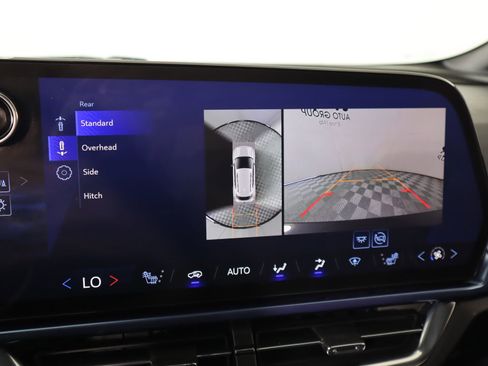 Used 2025 Chevrolet Equinox EV LT w/ LPO, Blackout Package image 6