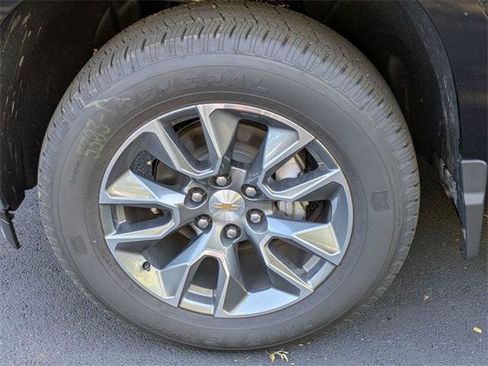 New 2026 Chevrolet Silverado 1500 LT image 32