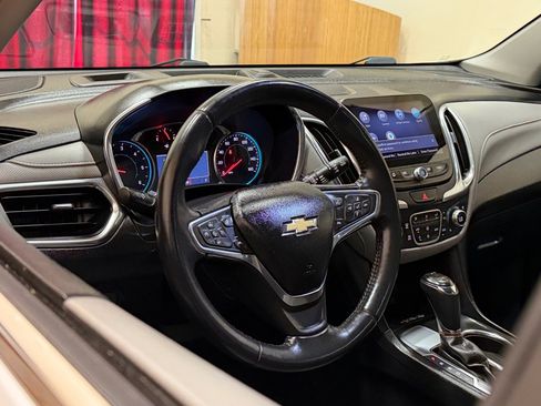 Used 2019 Chevrolet Equinox Premier FWD image 18