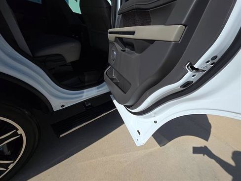 Used 2019 Ford Expedition Limited w/ Texas Edition Package RWD image 19