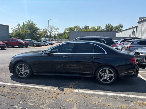 Used 2017 Mercedes-Benz E 300 4MATIC image 7