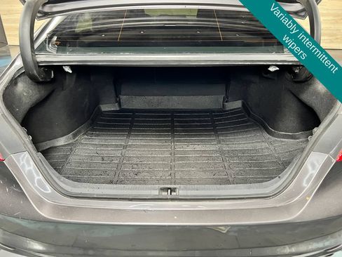 Used 2022 Toyota Camry SE w/ Carpet Mat Package (TMS) FWD image 22