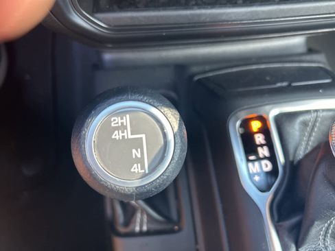 Used 2022 Jeep Wrangler Unlimited Sahara image 61