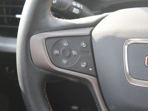 Used 2024 GMC Terrain AT4 image 25