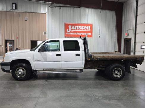 Used 2003 Chevrolet Silverado 3500 LS w/ Skid Plate Package image 2