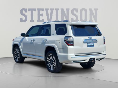 Used 2015 Toyota 4Runner Limited AWD/4WD image 3