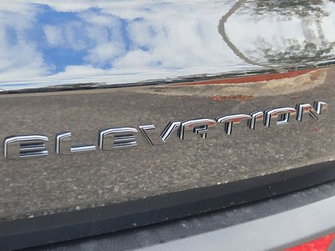 Used 2025 GMC Acadia Elevation image 30