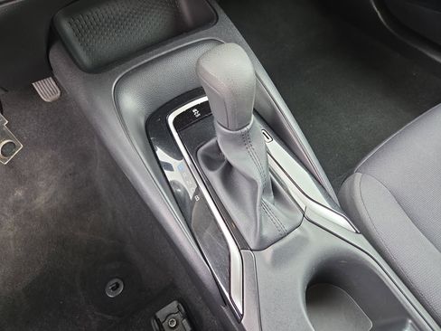 Certified 2025 Toyota Corolla LE image 24