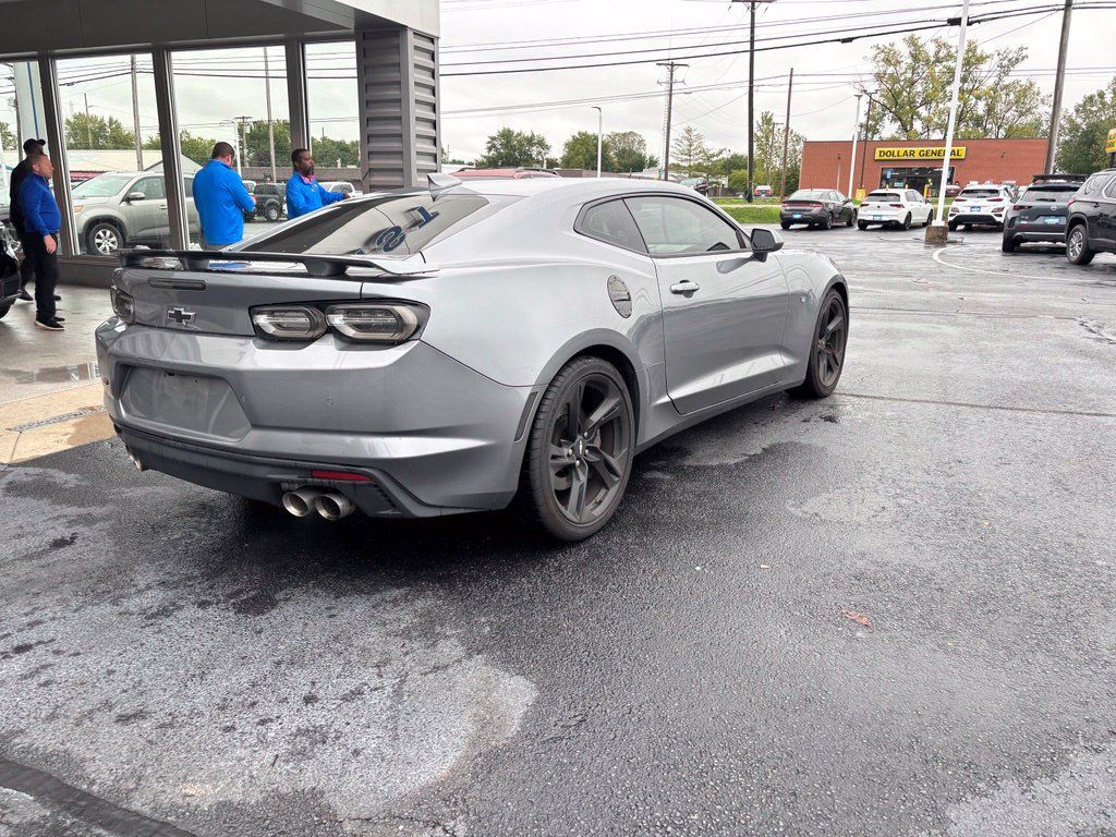 Used 2019 Chevrolet Camaro SS RWD image 5