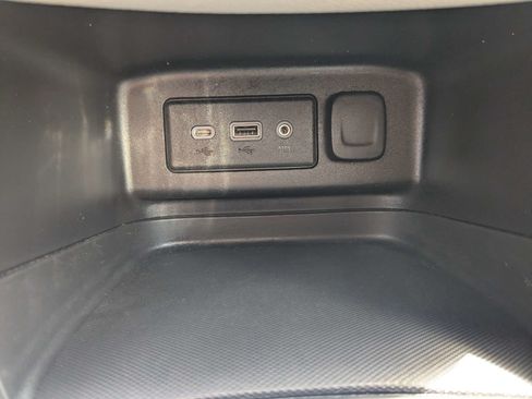 Used 2024 Chevrolet Equinox LT FWD image 26