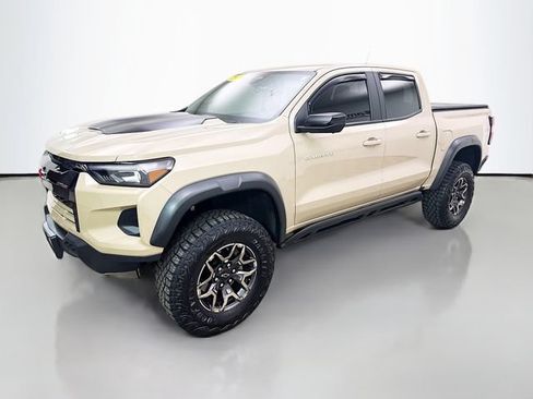 Used 2024 Chevrolet Colorado ZR2 w/ Technology Package AWD/4WD image 3