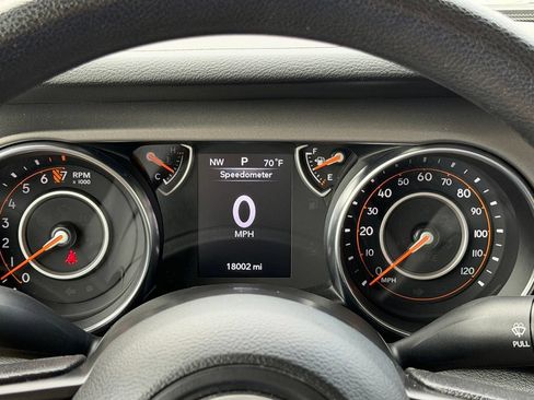 Used 2023 Jeep Gladiator Sport AWD/4WD image 22