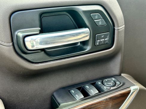 Used 2019 GMC Sierra 1500 SLT w/ SLT Premium Plus Package image 28