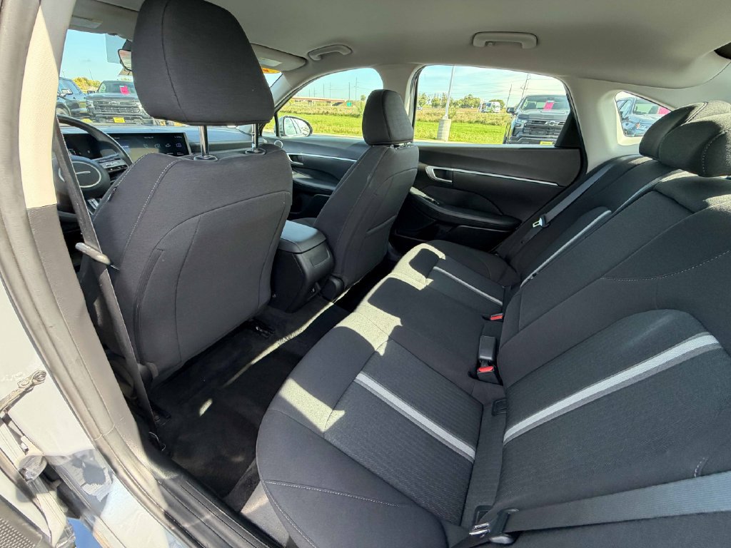 Used 2025 Hyundai Sonata SEL FWD image 19