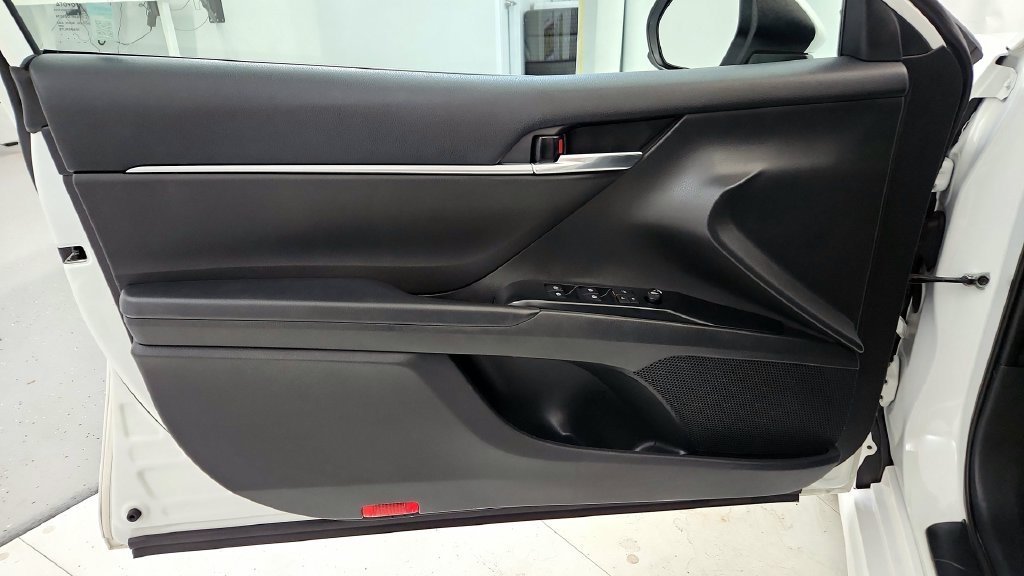 Certified 2020 Toyota Camry SE w/ Carpet Mat Package AWD/4WD image 19