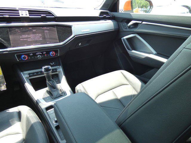 Used 2022 Audi Q3 2.0T Premium AWD/4WD image 14