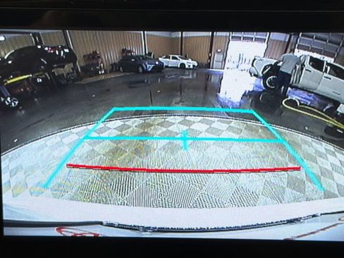 Used 2020 Toyota Corolla SE image 29