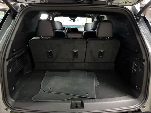 Certified 2025 Chevrolet Traverse RS image 13