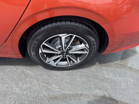 Used 2023 Kia Forte LXS w/ LXS Technology Package FWD image 11