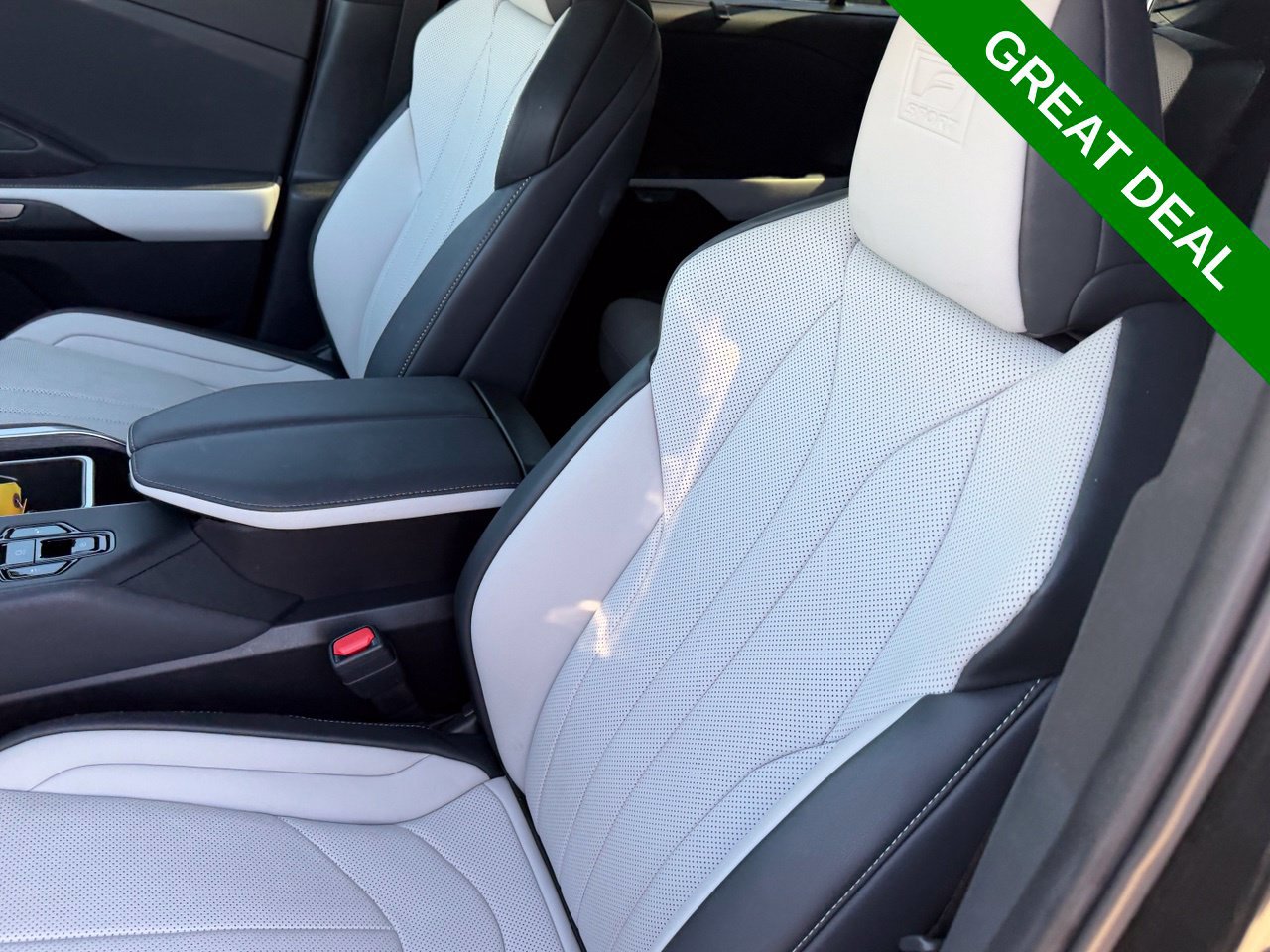 Used 2026 Lexus TX 500h AWD w/ Technology Package image 33