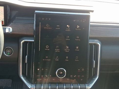 New 2026 GMC Acadia Denali Ultimate w/ LPO, Floor Liner Package image 18