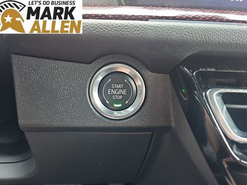 Used 2026 Chevrolet Traverse Z71 AWD/4WD image 17