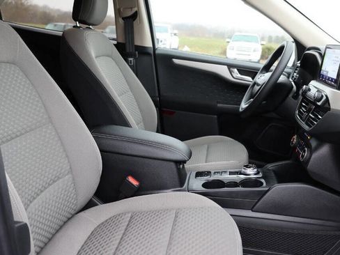 Used 2020 Ford Escape SE image 15