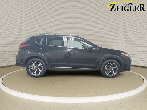 Used 2024 Subaru Crosstrek 2.0i Premium image 4