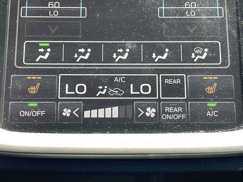 Used 2025 Subaru Ascent Premium AWD/4WD image 35