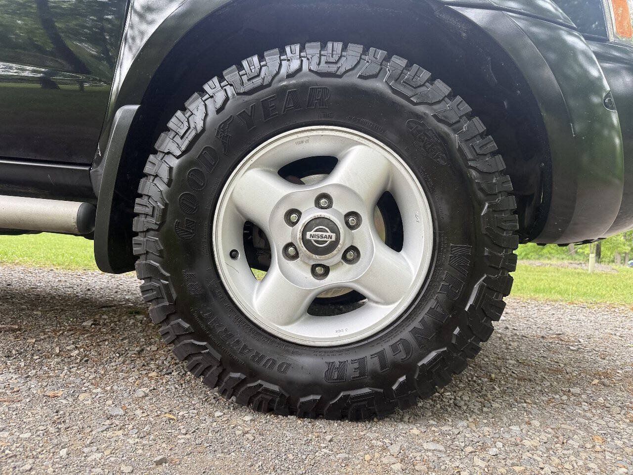 Used 2002 Nissan Frontier SE AWD/4WD image 28