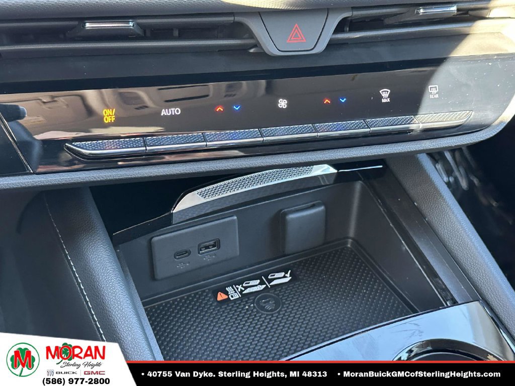 Certified 2024 Buick Envision Preferred AWD/4WD image 29