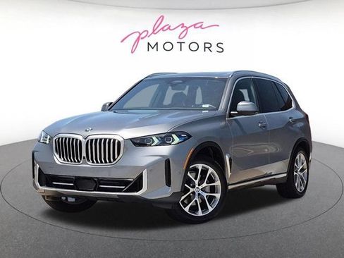 Used 2023 Audi Q5 2.0T Premium w/ Convenience Package AWD/4WD image 2