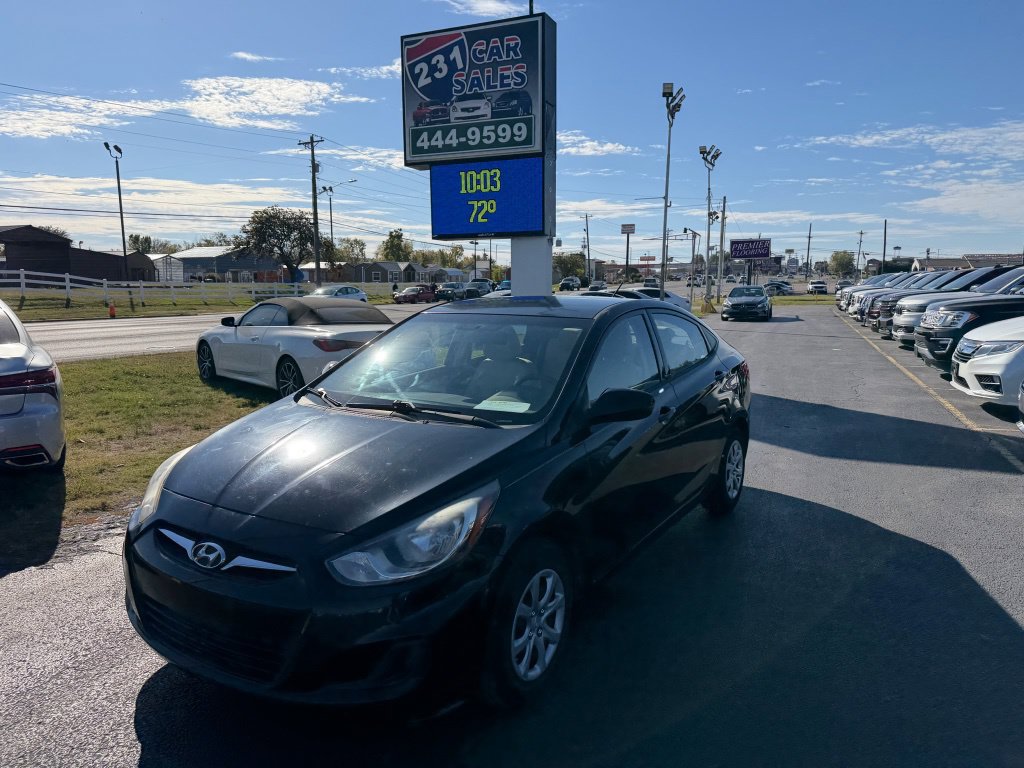 Used 2012 Hyundai Accent GLS w/ Comfort Pkg 2 FWD image 7