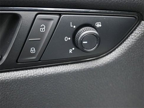 Used 2020 Volkswagen Passat 2.0T SE w/ Sunroof Package image 21